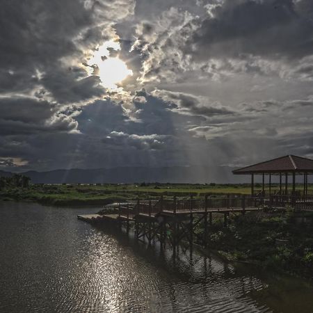 Sanctum Inle Resort Inle Lake Esterno foto